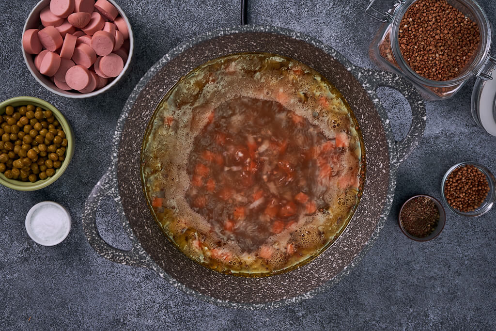 Шахтёрский суп с гречкой и сосисками - рецепт от Ремит