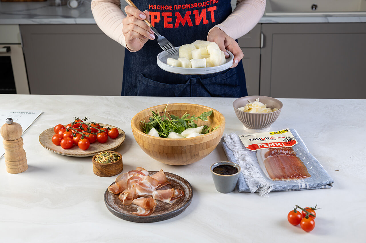 Рецепт: Салат с дыней и хамоном