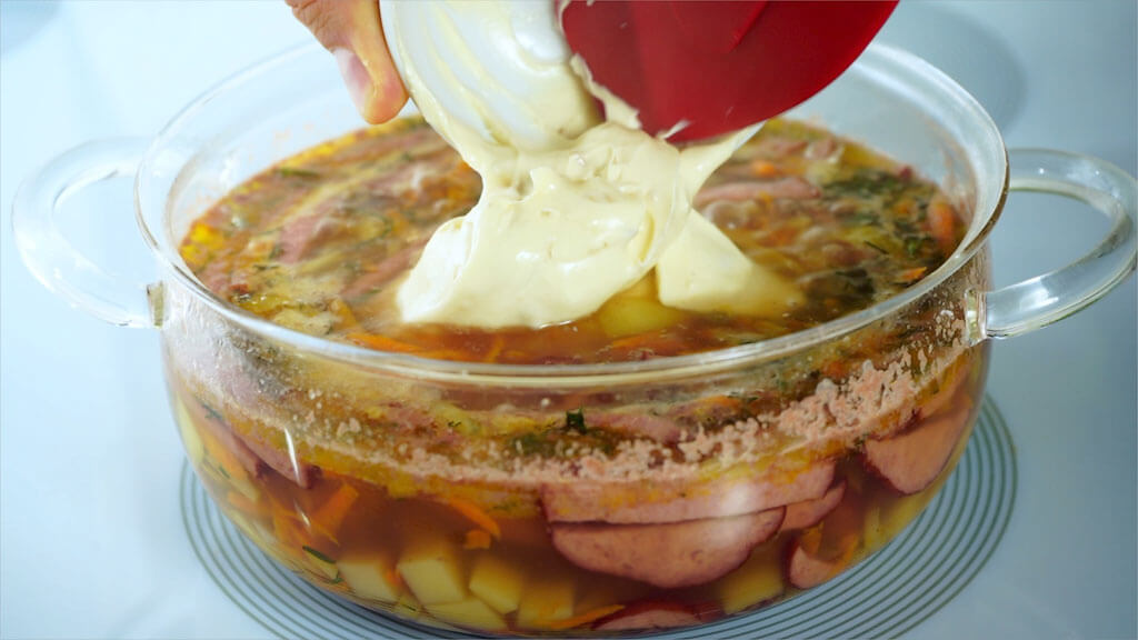 Горячий сырный суп с колбасой Turino РЕМИТ - рецепт от Ремит