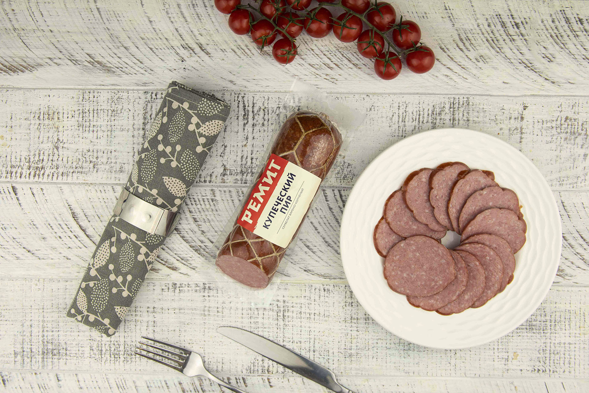 Сервелат варено-копченый Купеческий пир 400 г