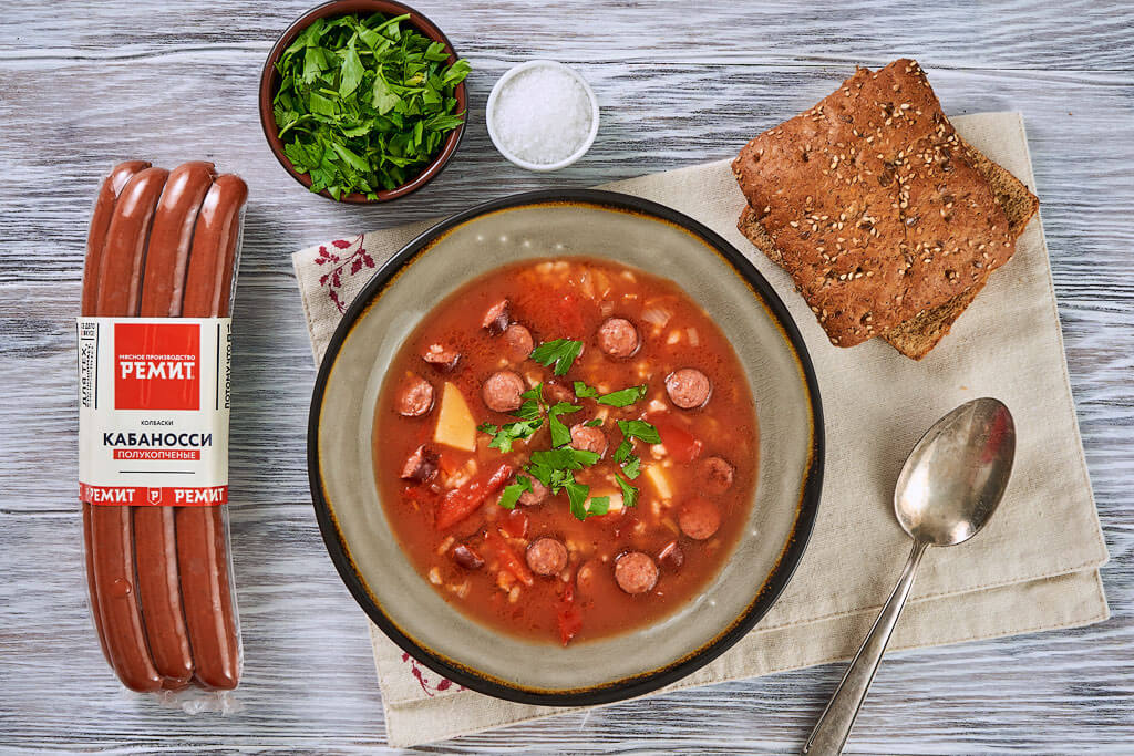 Сытный суп с лечо и колбасками Кабаносси - рецепт от Remit