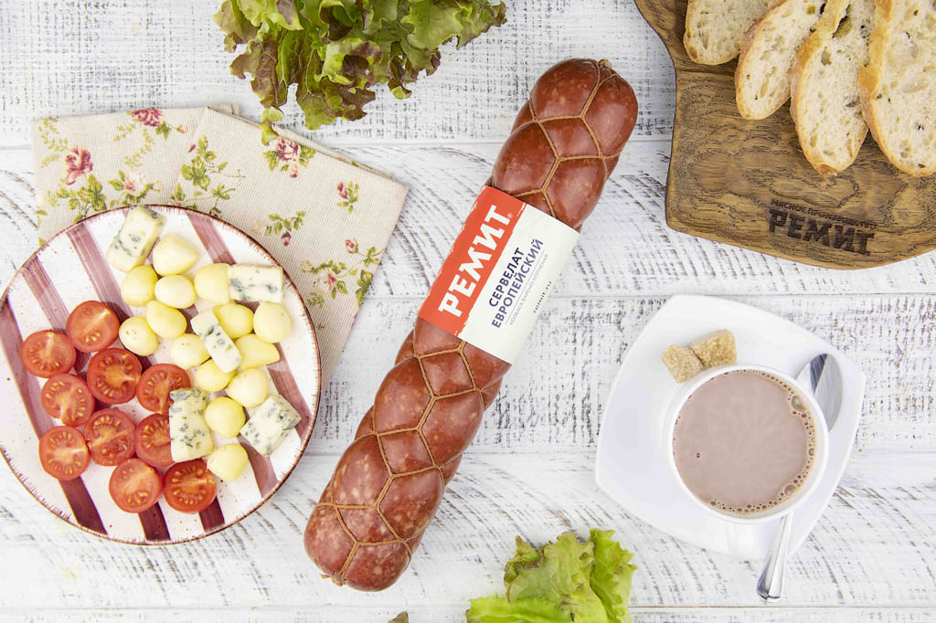 Колбаса варено-копченая Сервелат Европейский