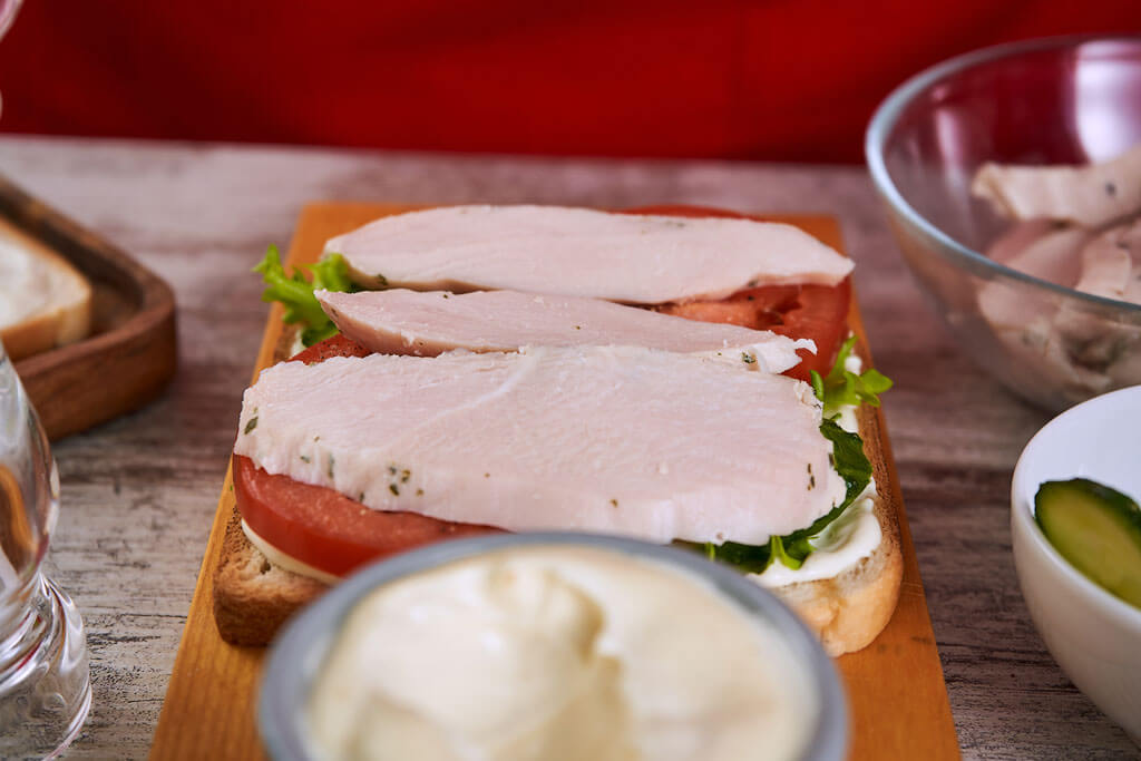 Сэндвич с куриной грудкой Су-Вид - рецепт от Remit