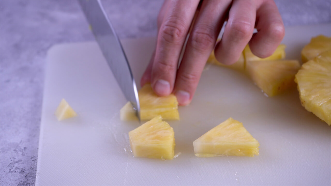 Рецепт: Сыровяленый хамон и сладкий ананас