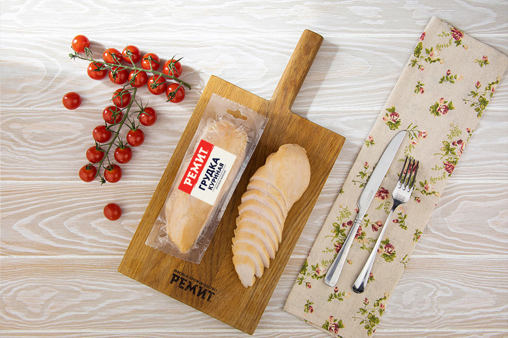 Грудка куриная копчено-вареная