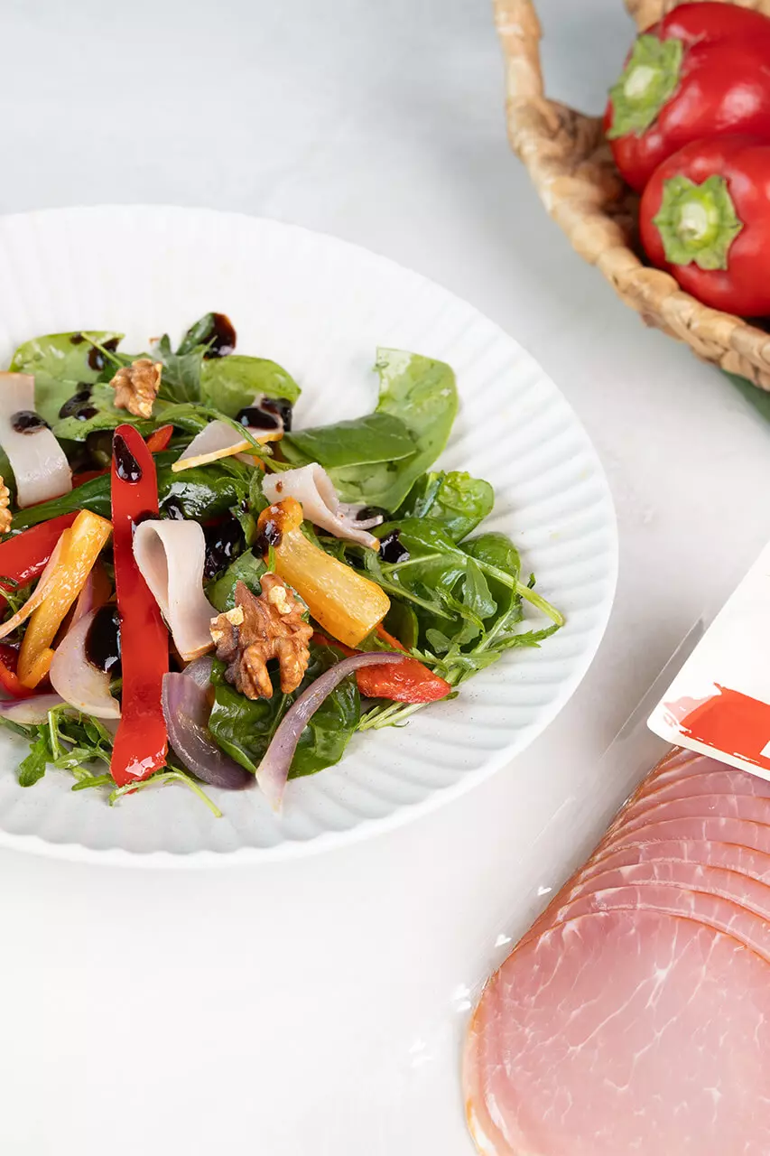 Теплый салат с балыком